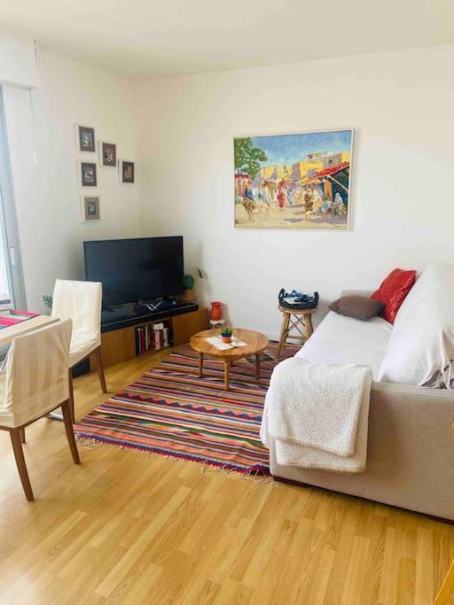 Homestay Private Only, Spacious In A Lovely Central Appartamento Parigi