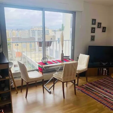 Homestay Private Only, Spacious In A Lovely Central Appartamento Parigi